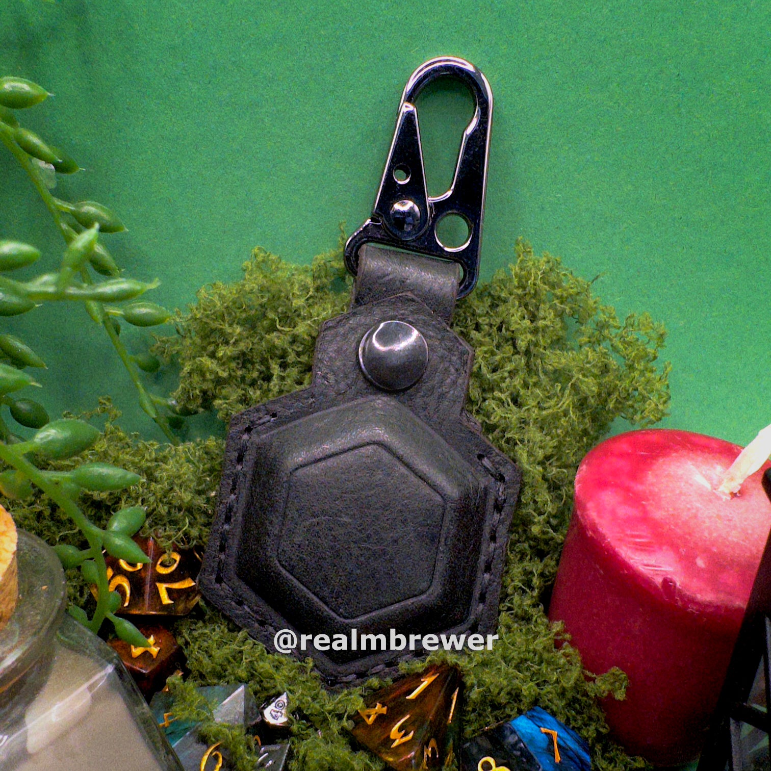 Disguise Dice | Smuggle your dice addiction everywhere