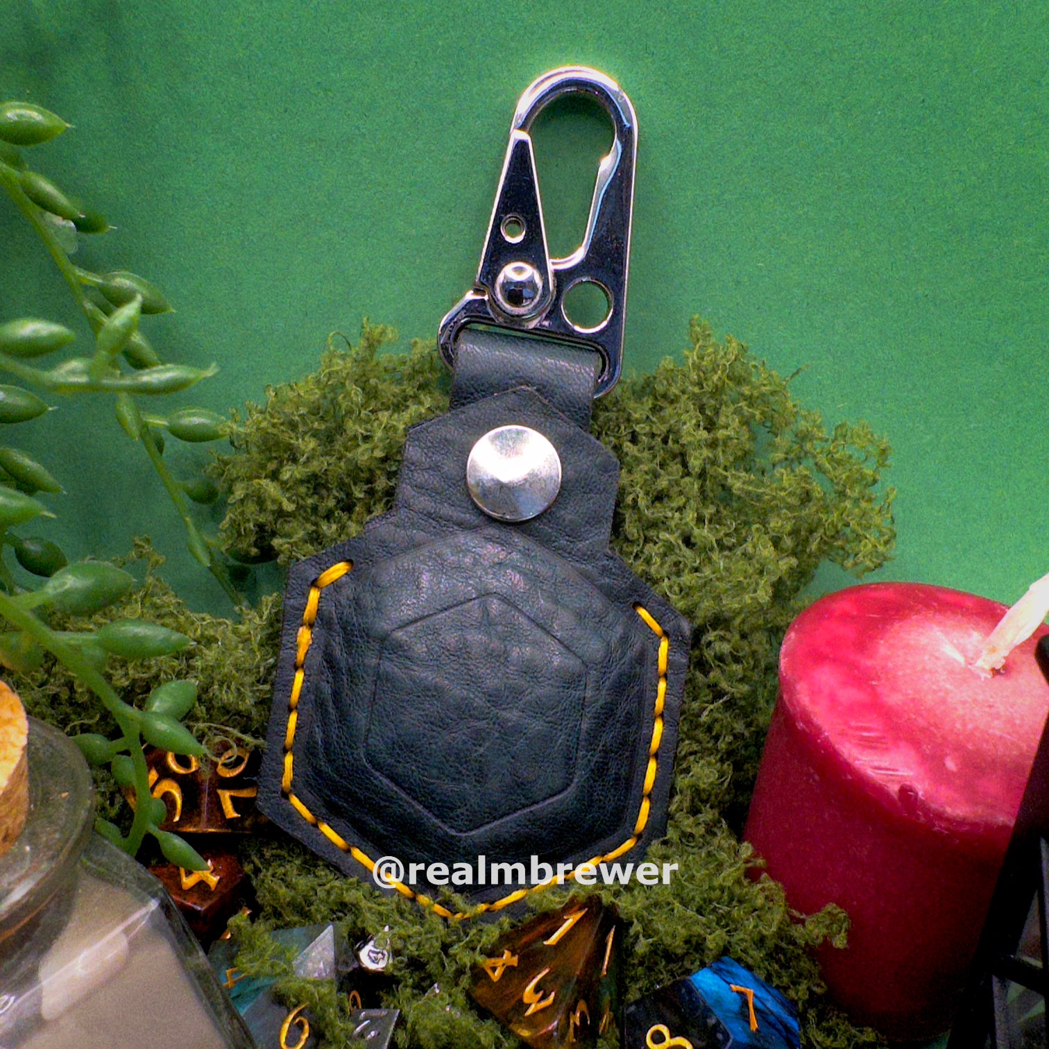 Disguise Dice | Smuggle your dice addiction everywhere