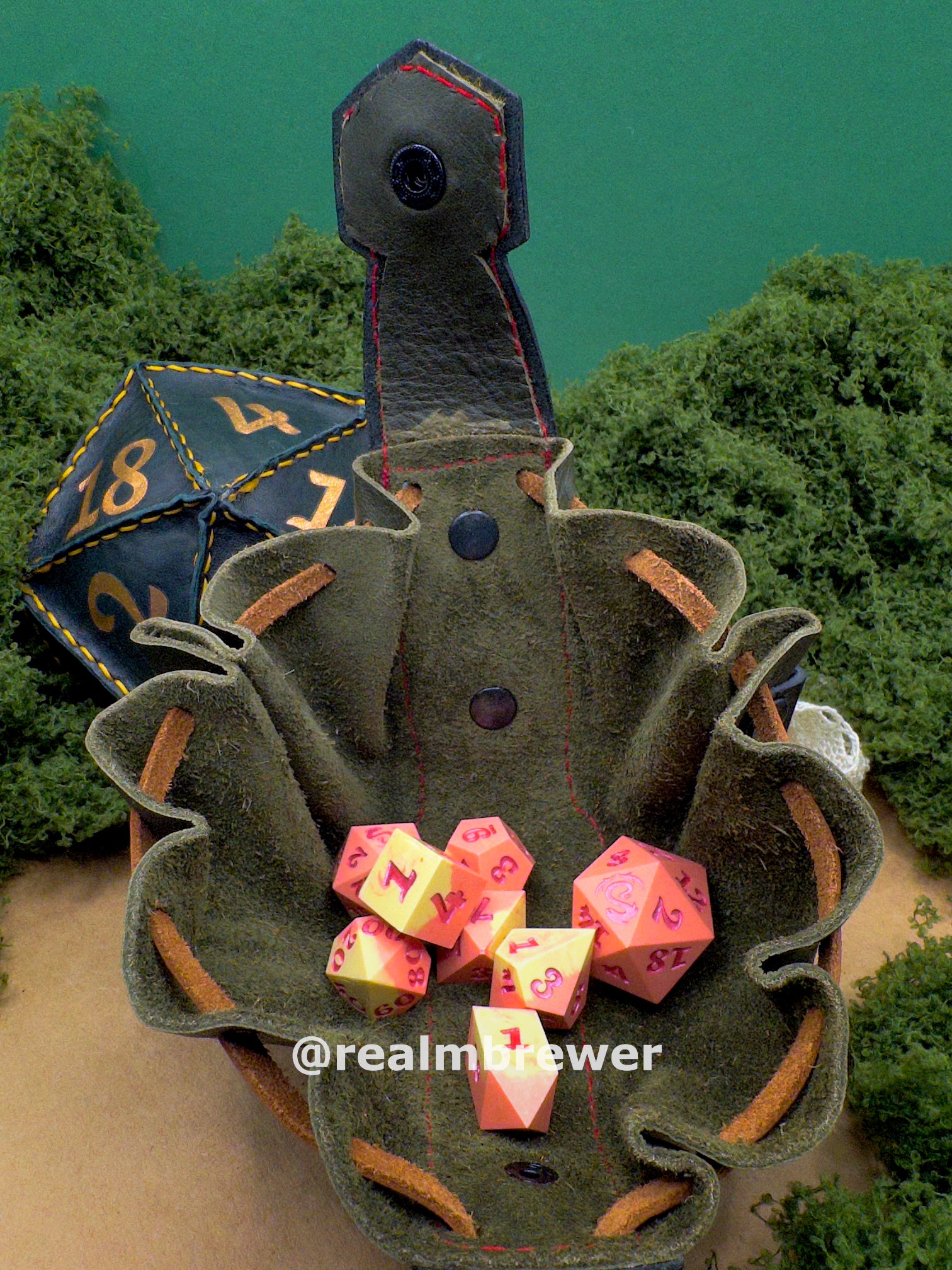 Dice Pouchy | Travel light, collect a lot